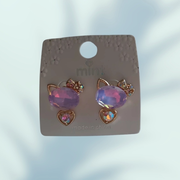 Cat Stud Earrings - Picture 3 of 6
